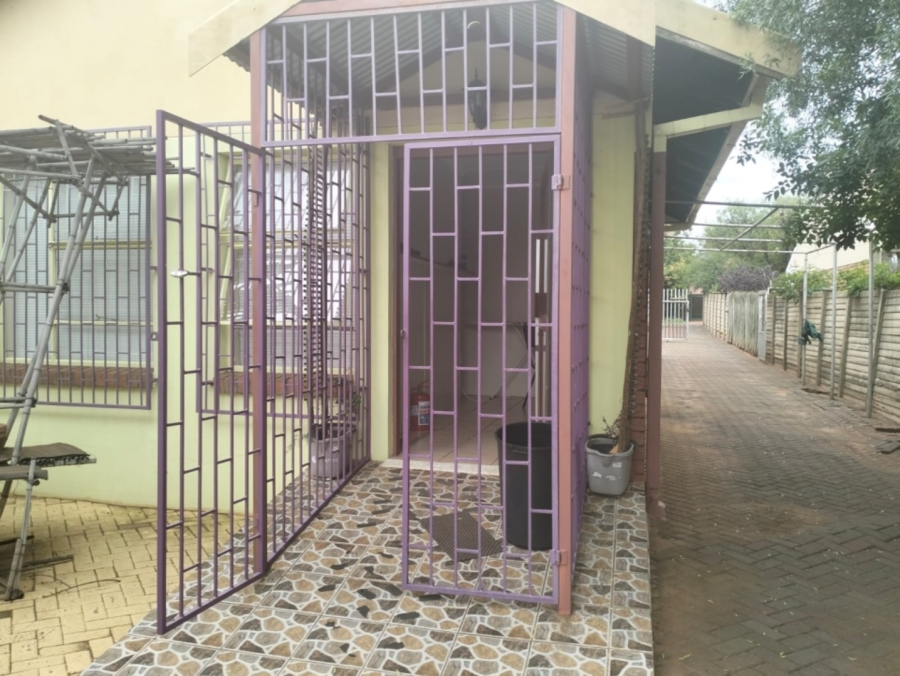 3 Bedroom Property for Sale in Universitas Free State